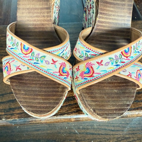 Gianni Bini Tan Wedge Sandals with Ankle Strap - Picture 5 of 7